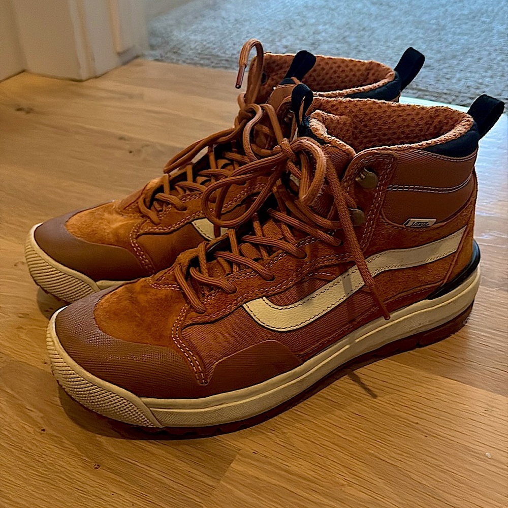 Men’s 8.5 Vans UltraRange Exo High MTE 'Pumpkin Spice'